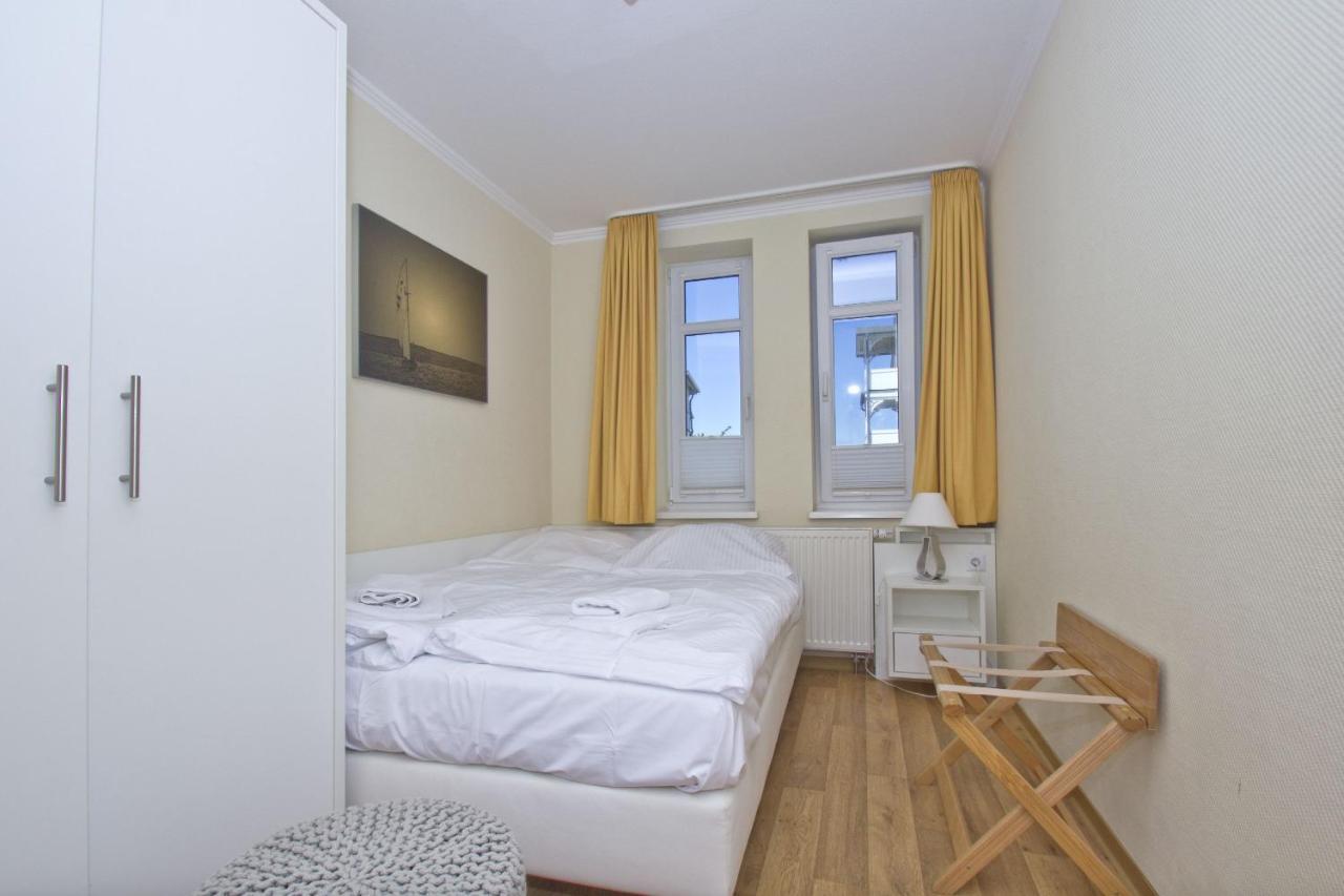 Mit Meerblick Und Balkon, Gratis Nutzung Vom Ahoi Erlebnisbad Und Sauna In Sellin - Meeresblick Fewo 24 Goehren  Luaran gambar