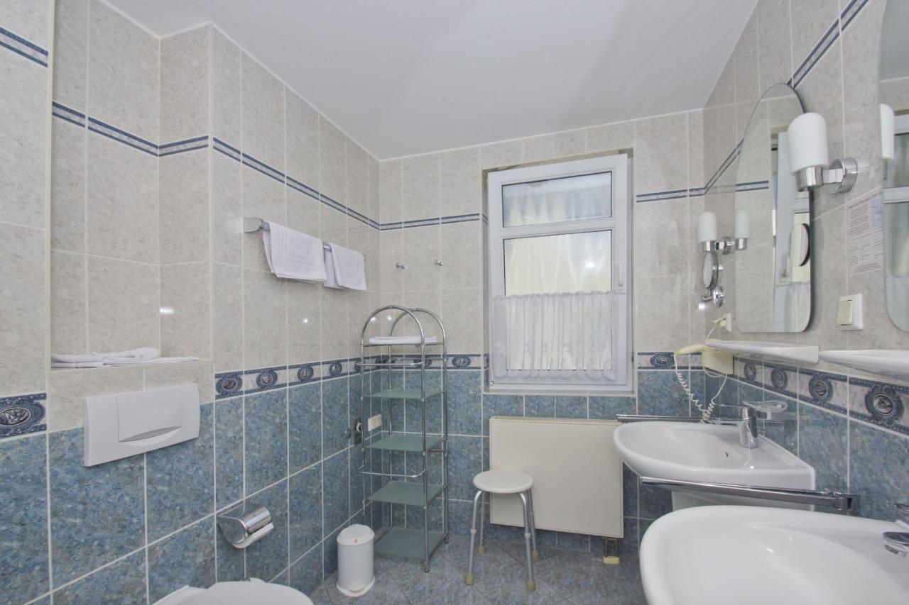 Mit Meerblick Und Balkon, Gratis Nutzung Vom Ahoi Erlebnisbad Und Sauna In Sellin - Meeresblick Fewo 24 Goehren  Luaran gambar